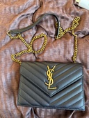 イブサンローラン  （ブランドバッグ）の商品画像 - 査定依頼日：2026年1月22日 - 最高査定価格：110,000円