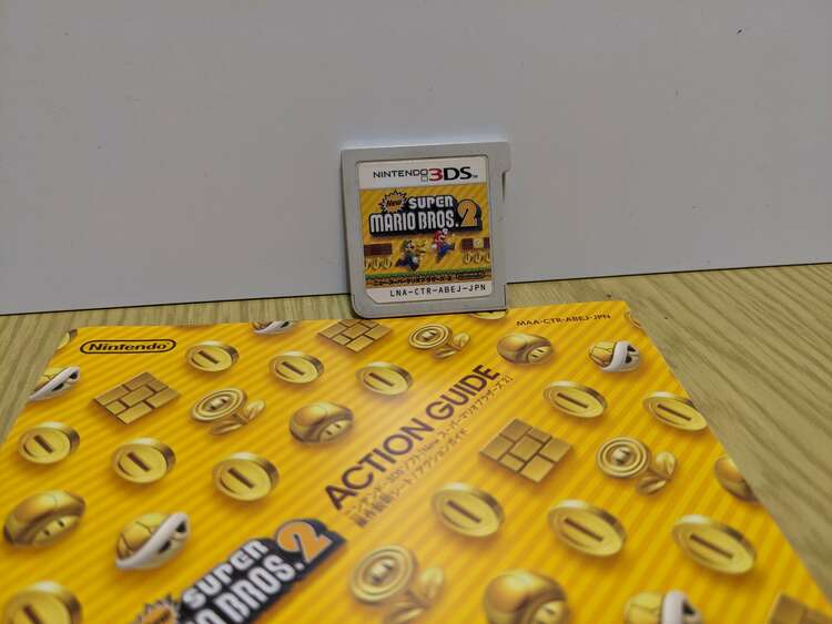 New スーパーマリオブラザーズ 2（ゲーム機本体・ゲームソフト）の商品画像 - 査定依頼日：2023年11月25日