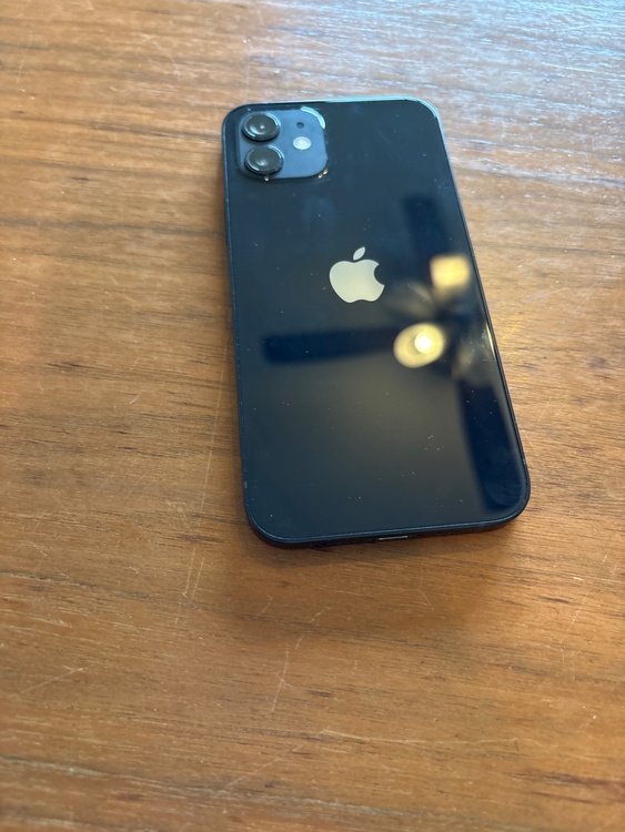 iPhone 12 128GB docomo（スマホ）の商品画像 - 査定依頼日：2026年4月13日 - 最高査定価格：29,000円