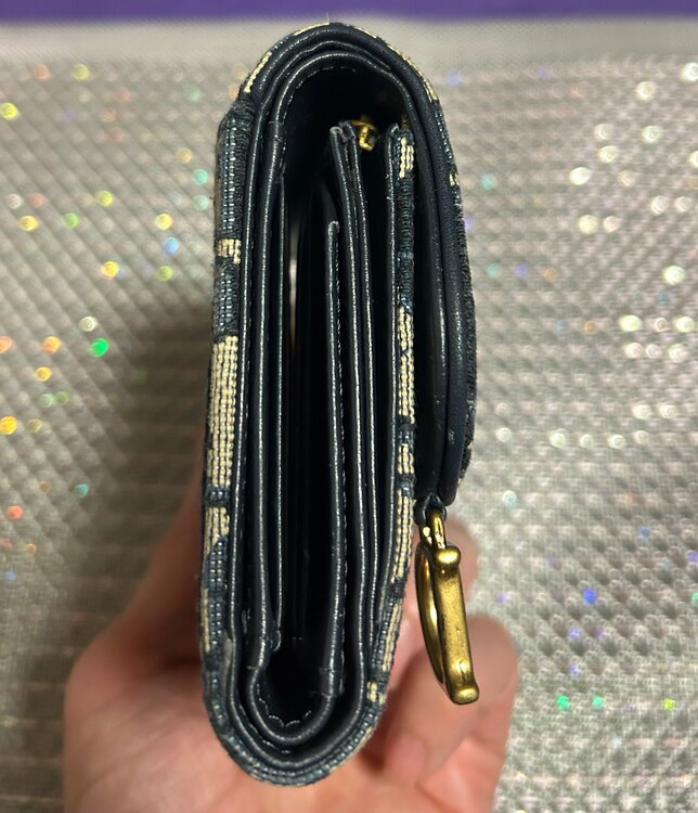 トロッターオブリークロータスウォレット（ブランド財布・小物）の商品画像 - 査定依頼日：2025年3月17日 - 最高査定価格：23,000円