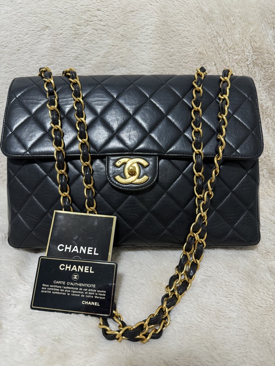 CHANELデカマトラッセ（ブランドバッグ）の商品画像 - 査定依頼日：2024年5月4日 - 最高査定価格：360,000円