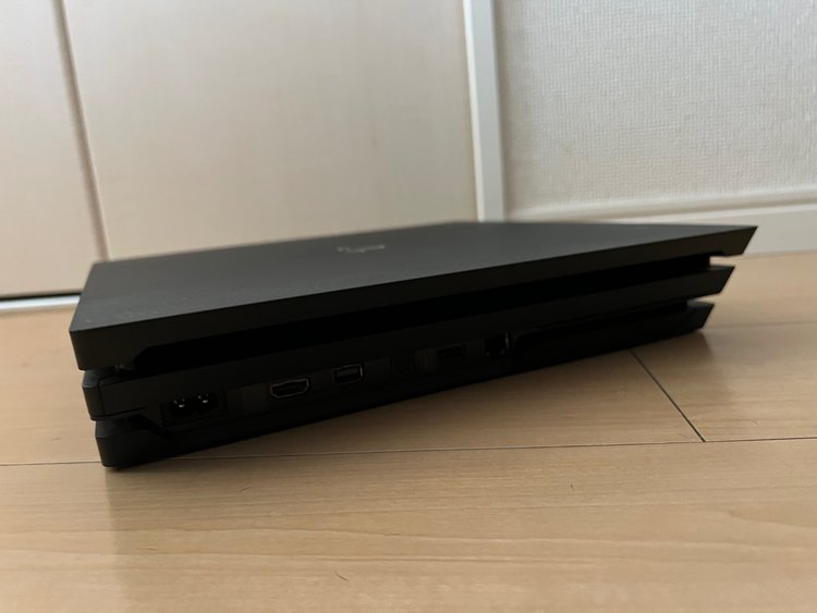 CUH-7200B PS4Pro 1TB（ゲーム機本体・ゲームソフト）の商品画像 - 査定依頼日：2023年10月31日 - 最高査定価格：15,000円