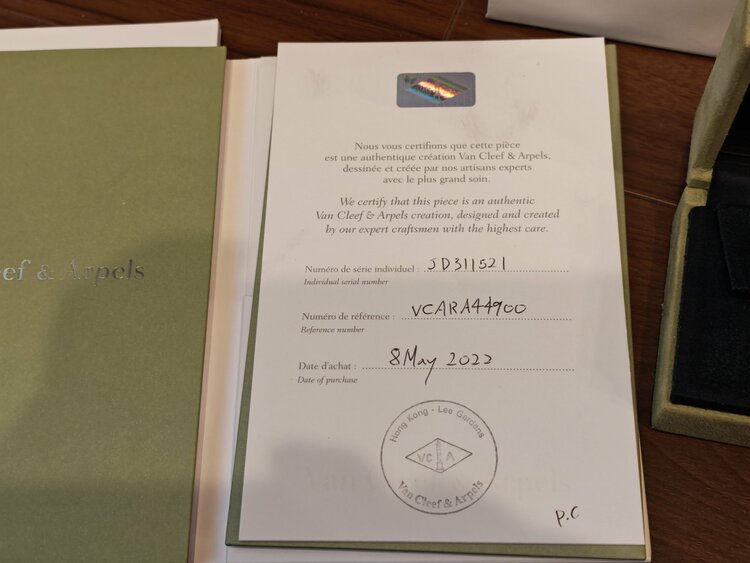 ヴァンクリーフアーペル オニキスピアス VCARA44900（金・貴金属）の商品画像 - 査定依頼日：2026年2月7日 - 最高査定価格：265,000円