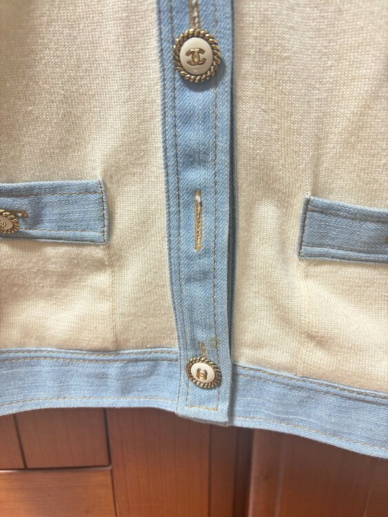 ジャケット（古着・ファッション）の商品画像 - 査定依頼日：2025年5月6日 - 最高査定価格：15,000円