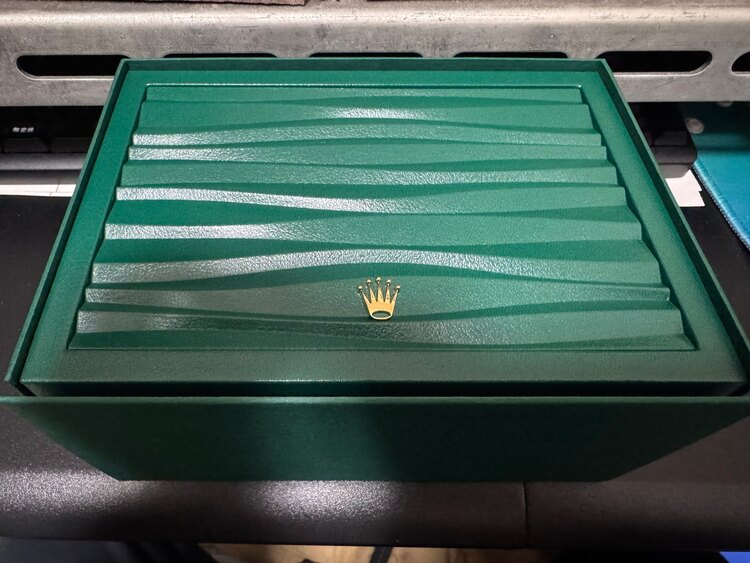 ロレックス デイトジャスト 126300（高級時計）の商品画像 - 査定依頼日：2025年2月16日 - 最高査定価格：1,450,000円