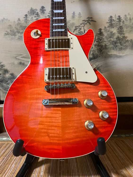 Les Paul standard 2023年　（ピアノ・楽器・PA機材）の商品画像 - 査定依頼日：2026年4月14日 - 最高査定価格：230,000円