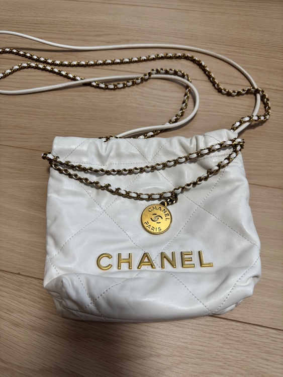 CHANEL22ミニ（ブランドバッグ）の商品画像 - 査定依頼日：2026年10月5日 - 最高査定価格：300,000円