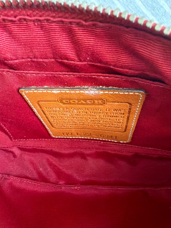 その他 コーチ （ブランドバッグ）の商品画像 - 査定依頼日：2026年4月8日 - 最高査定価格：1,500円