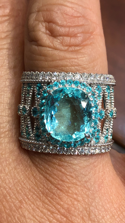 パライバ（宝石）の商品画像 - 査定依頼日：2025年10月20日 - 最高査定価格：1,100,000円