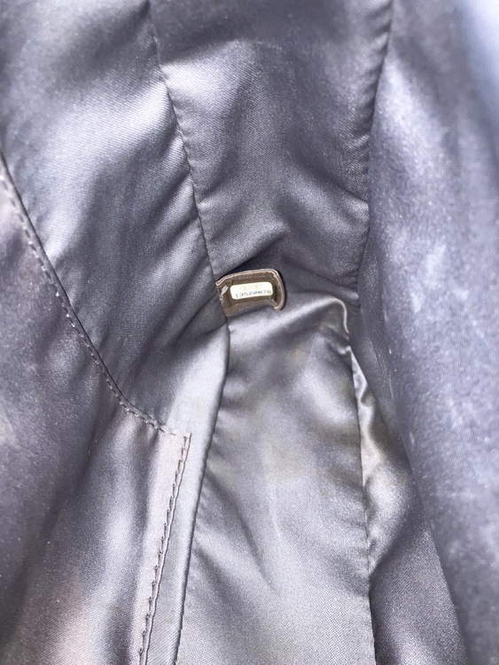 GSTトート　ネイビー　キャビアスキン（ブランドバッグ）の商品画像 - 査定依頼日：2026年3月5日 - 最高査定価格：240,000円