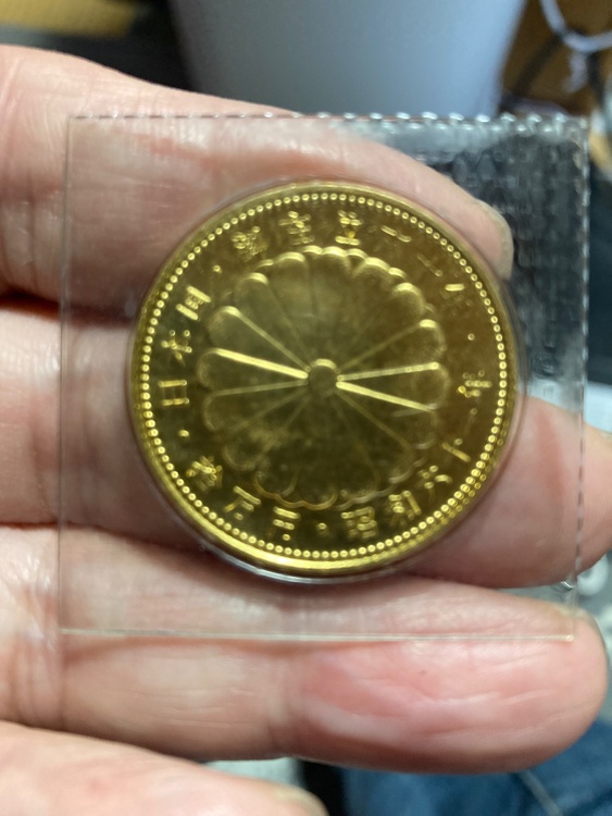 昭和天皇在位60年記念10万円金貨（金・貴金属）の商品画像 - 査定依頼日：2026年7月13日 - 最高査定価格：372,000円