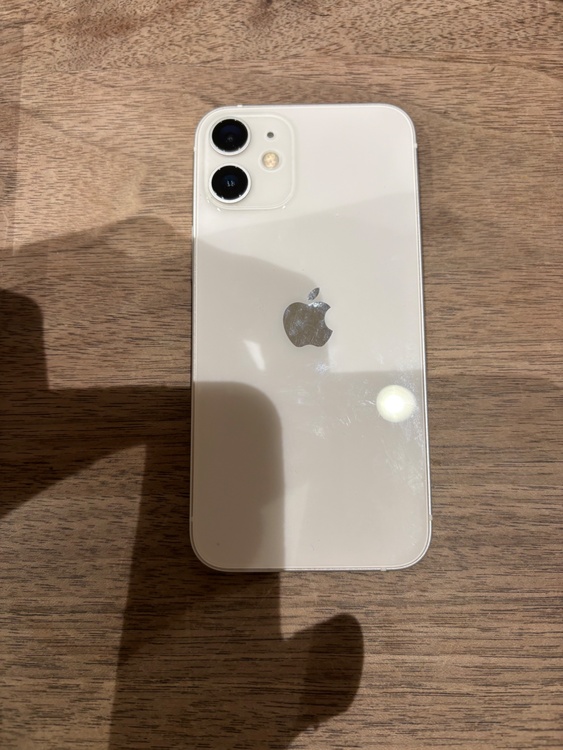 iPhone 14 128GB SIMフリー（スマホ）の商品画像 - 査定依頼日：2026年4月27日 - 最高査定価格：58,000円