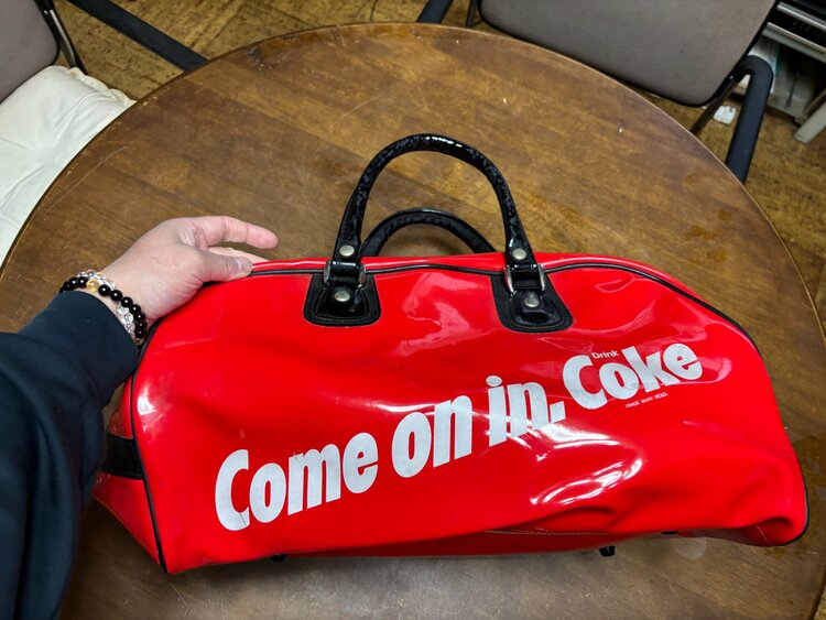 コカ・コーラ　ヴィンテージ　ボストンバック（古着・ファッション）の商品画像 - 査定依頼日：2025年12月7日 - 最高査定価格：1,500円