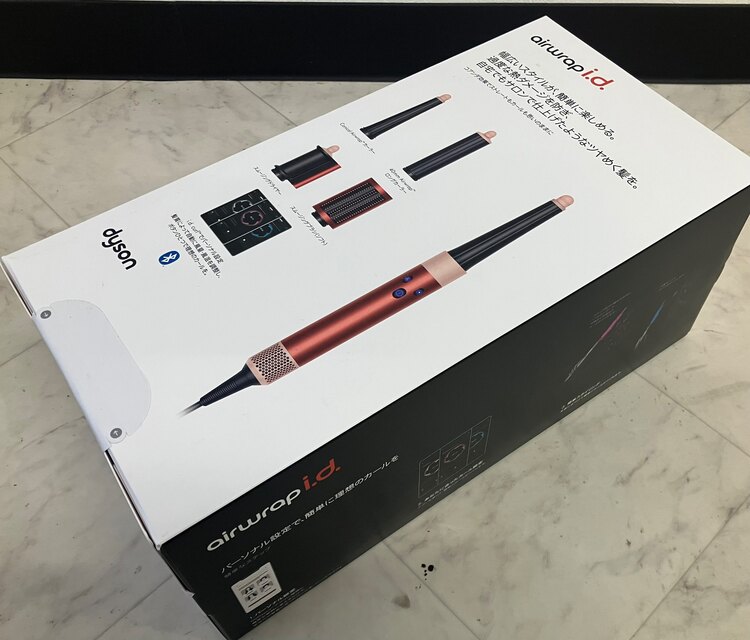 Dyson Airwrap i.d.™マルチスタイラー&ドライヤー ストロベリー（家電）の商品画像 - 査定依頼日：2025年1月18日 - 最高査定価格：30,000円