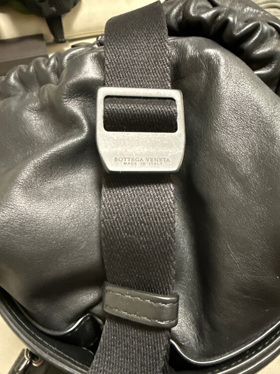 バックB04924937G（ブランドバッグ）の商品画像 - 査定依頼日：2025年3月31日 - 最高査定価格：50,000円