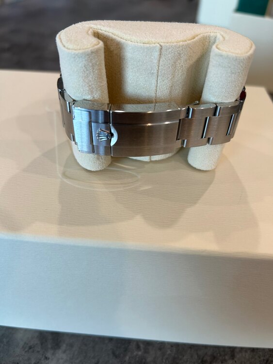 ロレックス エアキング 12690（高級時計）の商品画像 - 査定依頼日：2024年12月27日 - 最高査定価格：1,250,000円