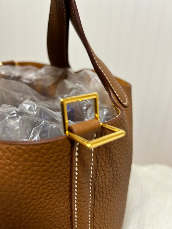 ピコタンロックpm（ブランドバッグ）の商品画像 - 査定依頼日：2025年5月31日 - 最高査定価格：610,000円