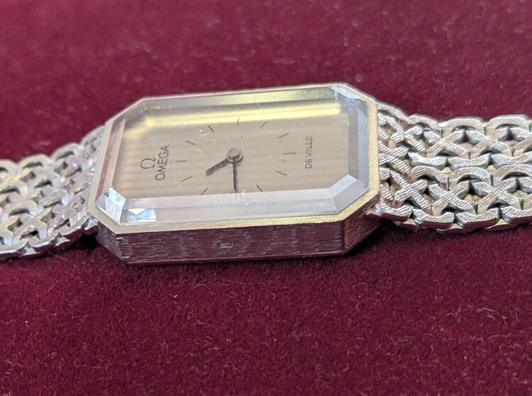 デヴィル（高級時計）の商品画像 - 査定依頼日：2026年1月1日 - 最高査定価格：750,000円