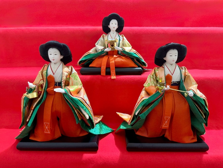 雛人形（美術品・骨董品）の商品画像 - 査定依頼日：2025年12月17日 - 最高査定価格：100,000円