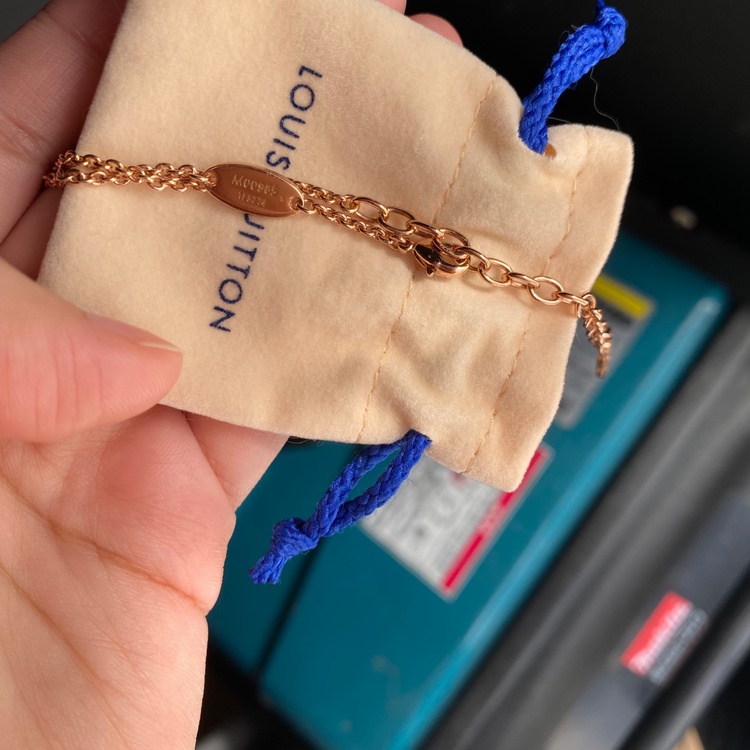 ルイヴィトン　コリエ　LVアイコニックネックレス（宝石）の商品画像 - 査定依頼日：2025年12月12日 - 最高査定価格：45,000円