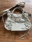 バレンシアガ  （ブランドバッグ）の商品画像 - 査定依頼日：2025年7月9日 - 最高査定価格：150,000円