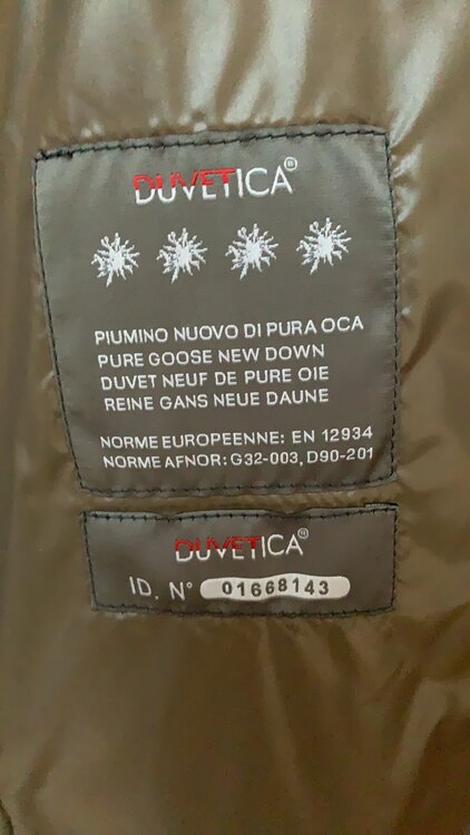 デュベティカ（古着・ファッション）の商品画像 - 査定依頼日：2024年12月2日 - 最高査定価格：15,000円