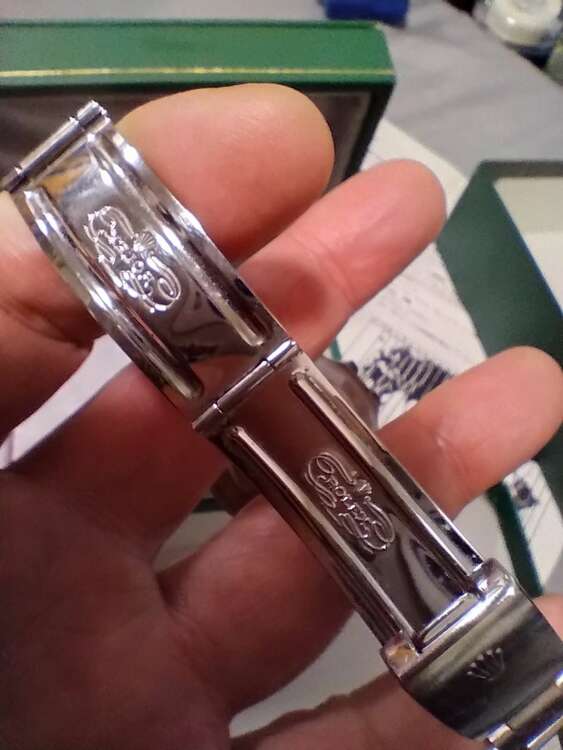 ロレックス エクスプローラー 16570（高級時計）の商品画像 - 査定依頼日：2025年2月6日 - 最高査定価格：1,000,000円