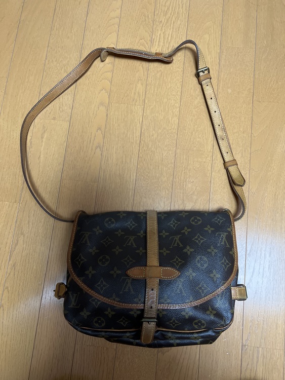 ソミュール（ブランドバッグ）の商品画像 - 査定依頼日：2022年4月3日 - 最高査定価格：25,000円