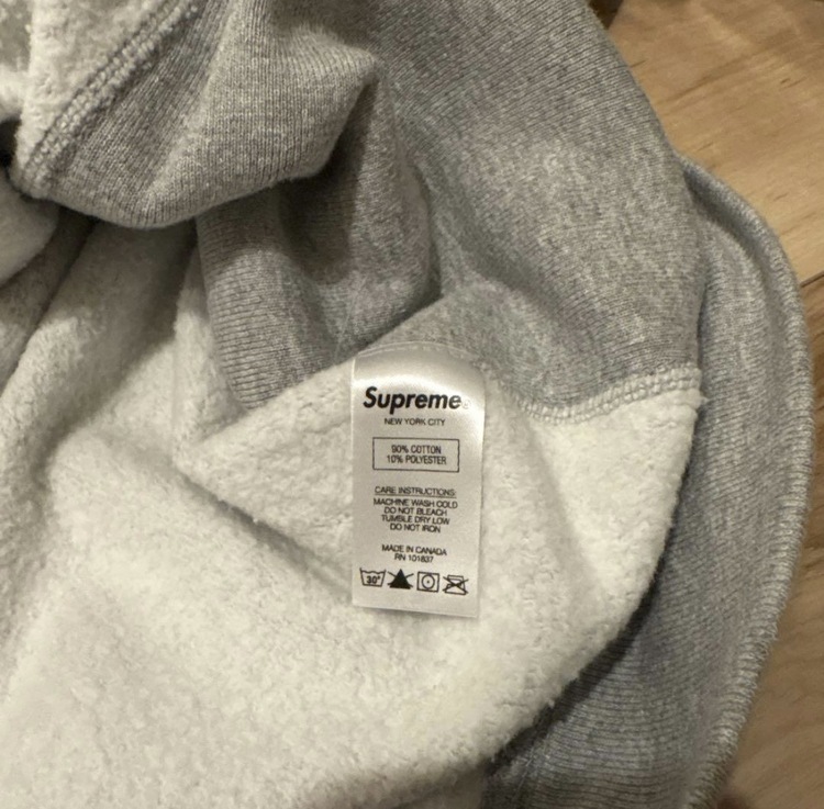 ボックスロゴ（古着・ファッション）の商品画像 - 査定依頼日：2026年2月19日 - 最高査定価格：10,000円