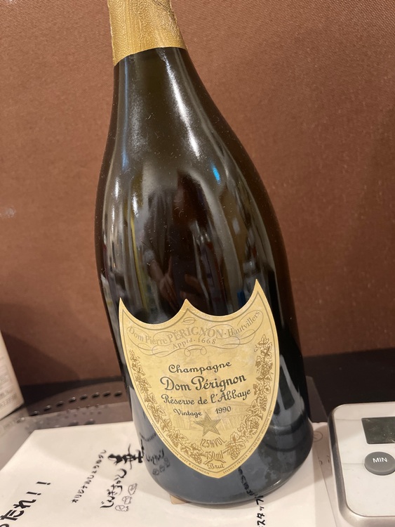 シャンパン ドン・ペリニヨン （お酒）の商品画像 - 査定依頼日：2025年6月17日 - 最高査定価格：100,000円