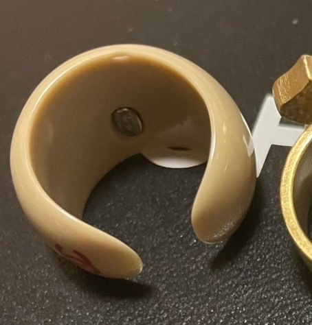 リング COCO　アイボリー（ブランド財布・小物）の商品画像 - 査定依頼日：2023年10月25日