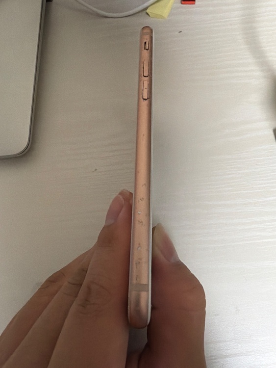 iPhone iPhone8 64GB SIMフリー（スマホ）の商品画像 - 査定依頼日：2026年9月16日 - 最高査定価格：1,000円