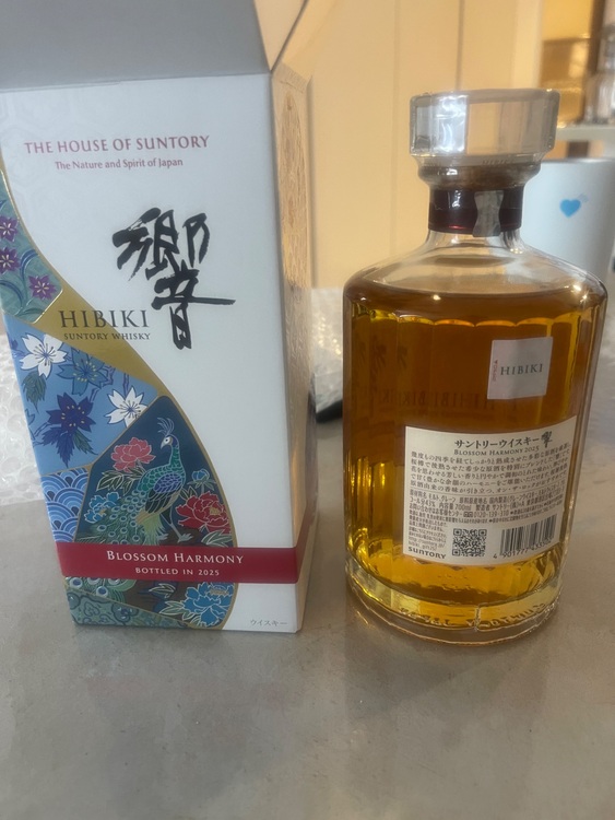 山崎　白州　響（お酒）の商品画像 - 査定依頼日：2025年7月3日 - 最高査定価格：53,000円