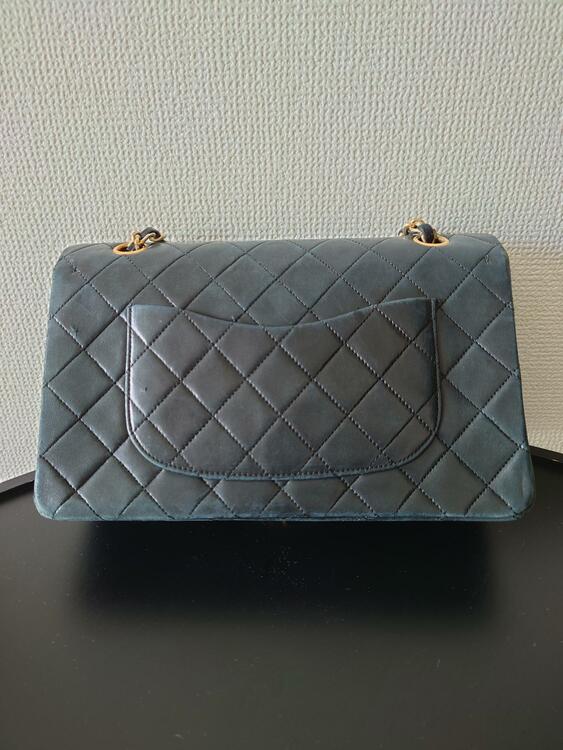 ダブルフラップマトラッセ/型番A01112（ブランドバッグ）の商品画像 - 査定依頼日：2025年7月13日 - 最高査定価格：300,000円