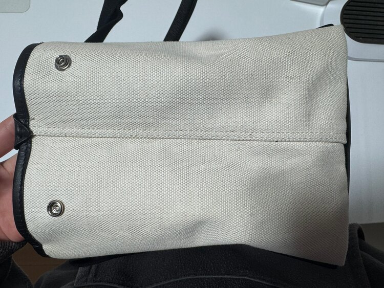 BALENCIAGA キャンバストートバッグ（ブランドバッグ）の商品画像 - 査定依頼日：2025年2月2日 - 最高査定価格：18,000円