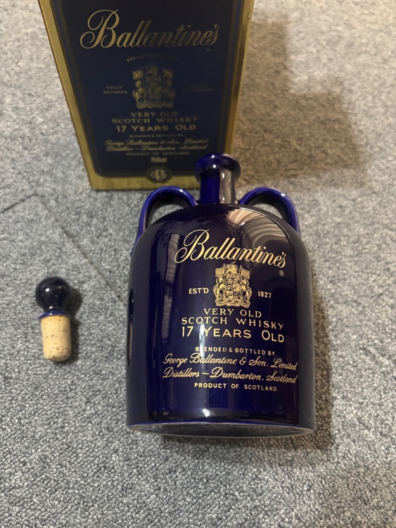 ウイスキー バランタイン（お酒）の商品画像 - 査定依頼日：2026年8月1日 - 最高査定価格：6,000円