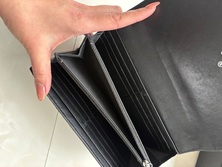 L GUSSET  FLAP WALLET（ブランド財布・小物）の商品画像 - 査定依頼日：2026年3月26日 - 最高査定価格：15,000円