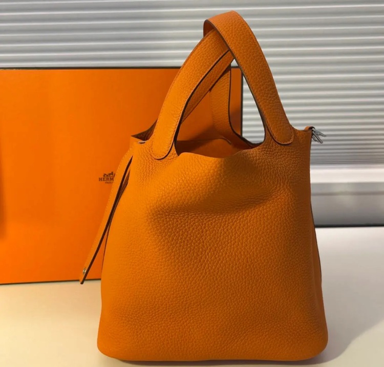 ピコタンロックMM 22（ブランドバッグ）の商品画像 - 査定依頼日：2025年11月26日 - 最高査定価格：500,000円