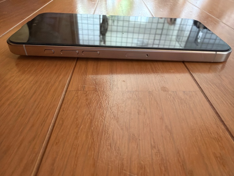 iPhone 15 Pro Max 256GB docomo（スマホ）の商品画像 - 査定依頼日：2026年2月21日 - 最高査定価格：97,000円