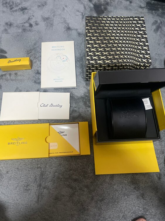 ブライトリング クロノマット （高級時計）の商品画像 - 査定依頼日：2025年6月1日 - 最高査定価格：370,000円