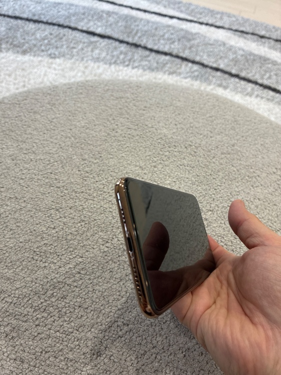 iPhone iPhone11 Pro Max 64GB Softbank（スマホ）の商品画像 - 査定依頼日：2026年10月7日 - 最高査定価格：26,500円