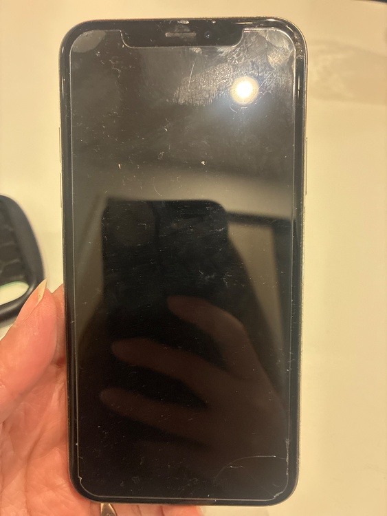 iPhone iPhoneXS 256GB docomo（スマホ）の商品画像 - 査定依頼日：2026年9月18日 - 最高査定価格：14,000円
