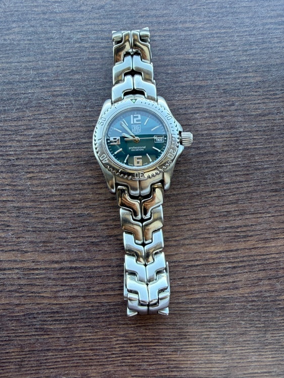 TAG Heuer Link Professional 200M、エメラルドグリーン文字盤（高級時計）の商品画像 - 査定依頼日：2026年10月11日 - 最高査定価格：90,000円