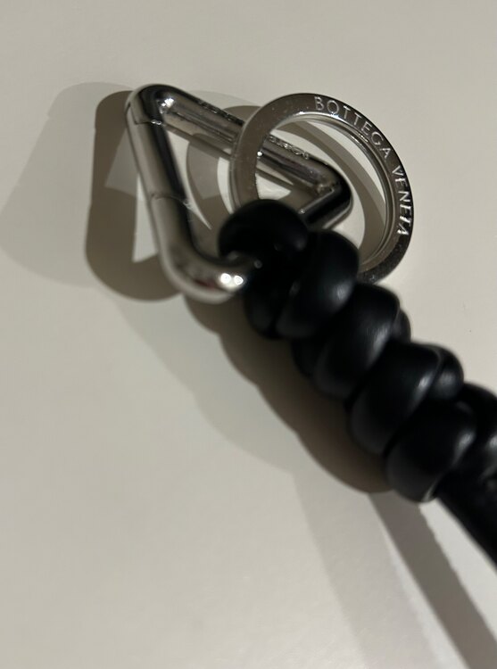 ボッテガ・ヴェネタ  （ブランドバッグ）の商品画像 - 査定依頼日：2025年5月18日 - 最高査定価格：15,000円