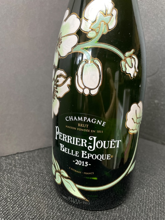 ペリエジュエベルエポック　並行（お酒）の商品画像 - 査定依頼日：2025年9月18日 - 最高査定価格：18,000円