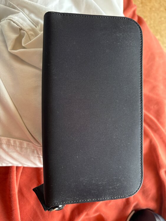 プラダ  （ブランドバッグ）の商品画像 - 査定依頼日：2025年3月26日 - 最高査定価格：15,000円