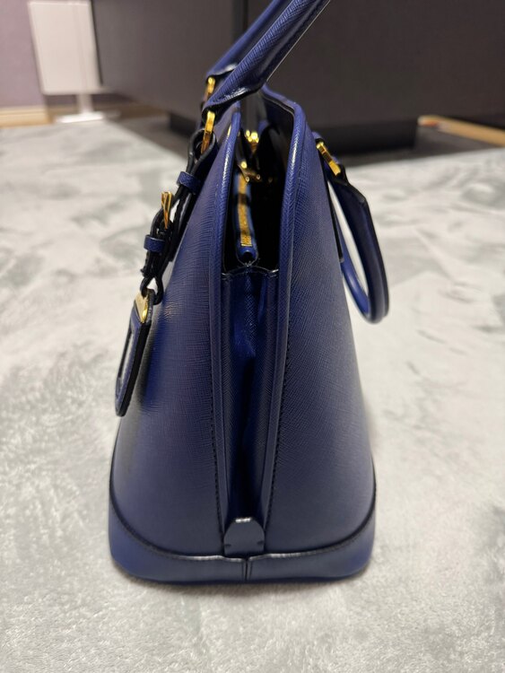 プラダ  （ブランドバッグ）の商品画像 - 査定依頼日：2025年2月21日 - 最高査定価格：80,000円