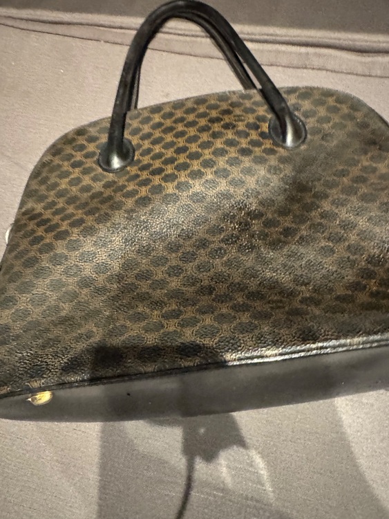 ハンドバッグ（ブランドバッグ）の商品画像 - 査定依頼日：2025年11月18日 - 最高査定価格：30,000円