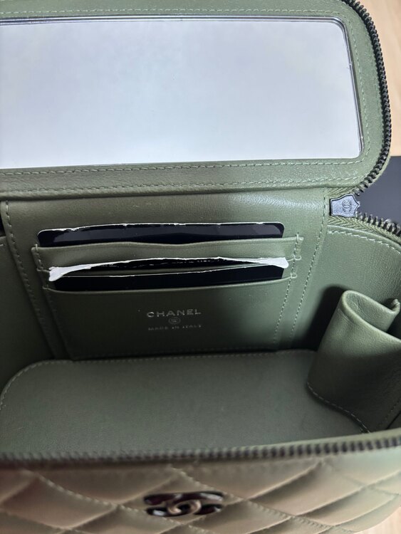 シャネル　ハンドル付　バニティ（ブランドバッグ）の商品画像 - 査定依頼日：2025年5月26日 - 最高査定価格：400,000円