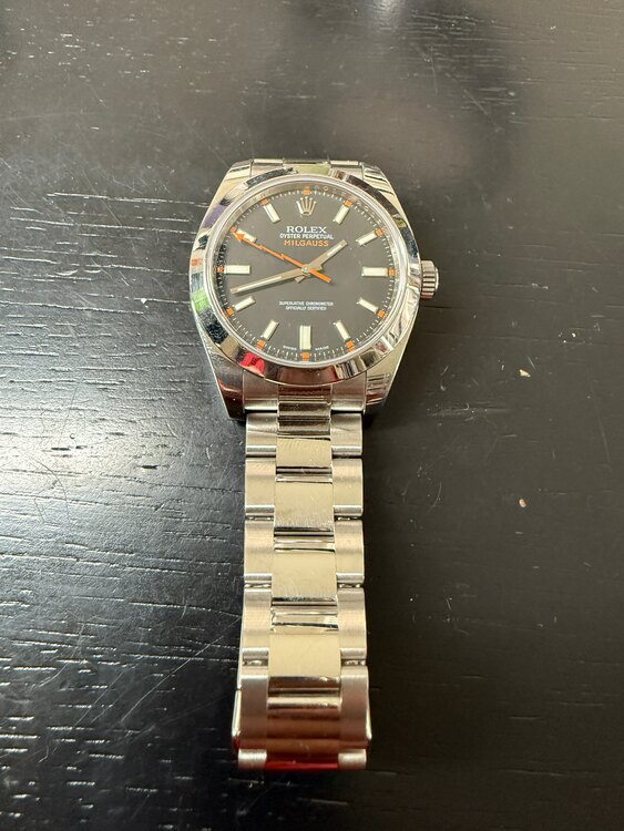 ロレックス ミルガウス 116400（高級時計）の商品画像 - 査定依頼日：2025年3月19日 - 最高査定価格：1,250,000円